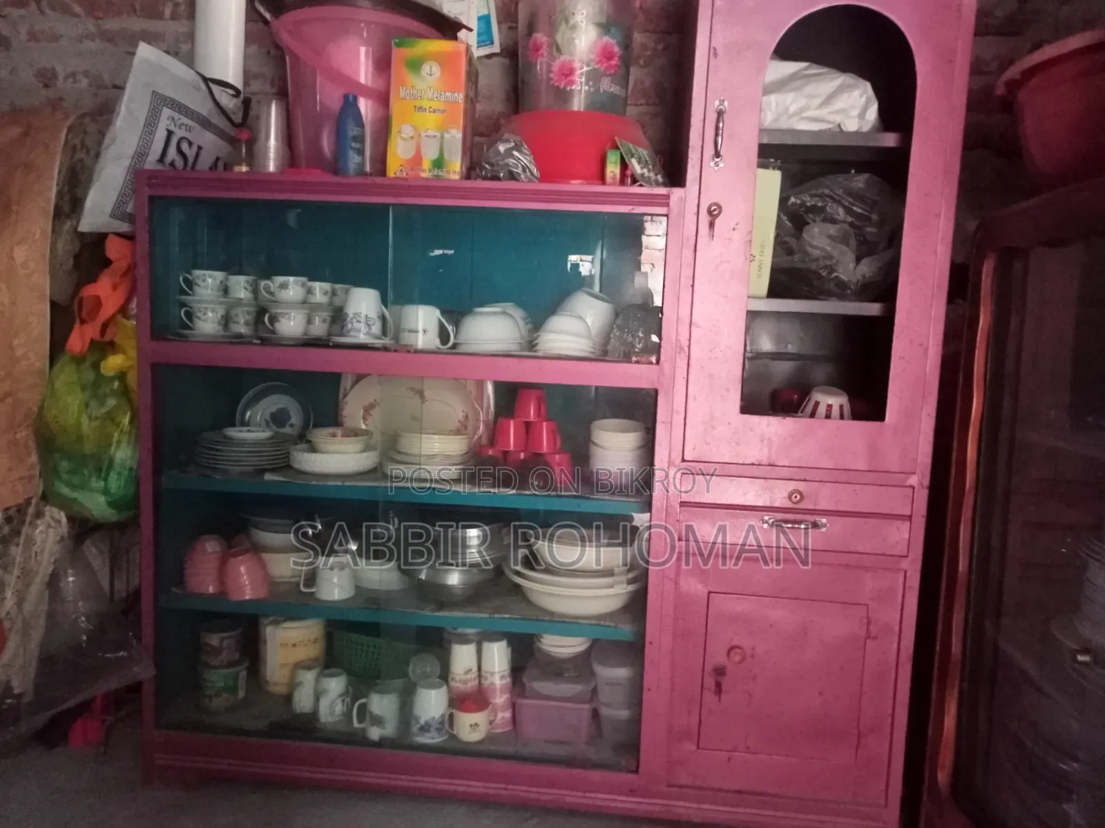 ব্যবহৃত শোকেস