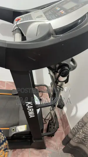 Treadmill-Sports