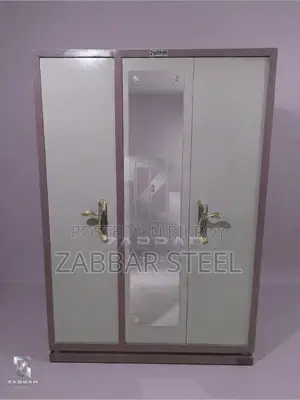 বড় পরিবারের সব প্রয়োজন মেটাতে Premium 3-Door Steel Almirah