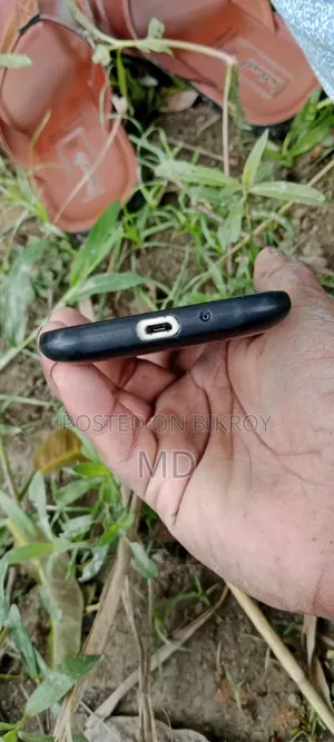 Samsung Galaxy J2 8 GB Black