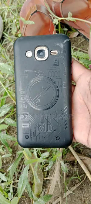 Samsung Galaxy J2 8 GB Black