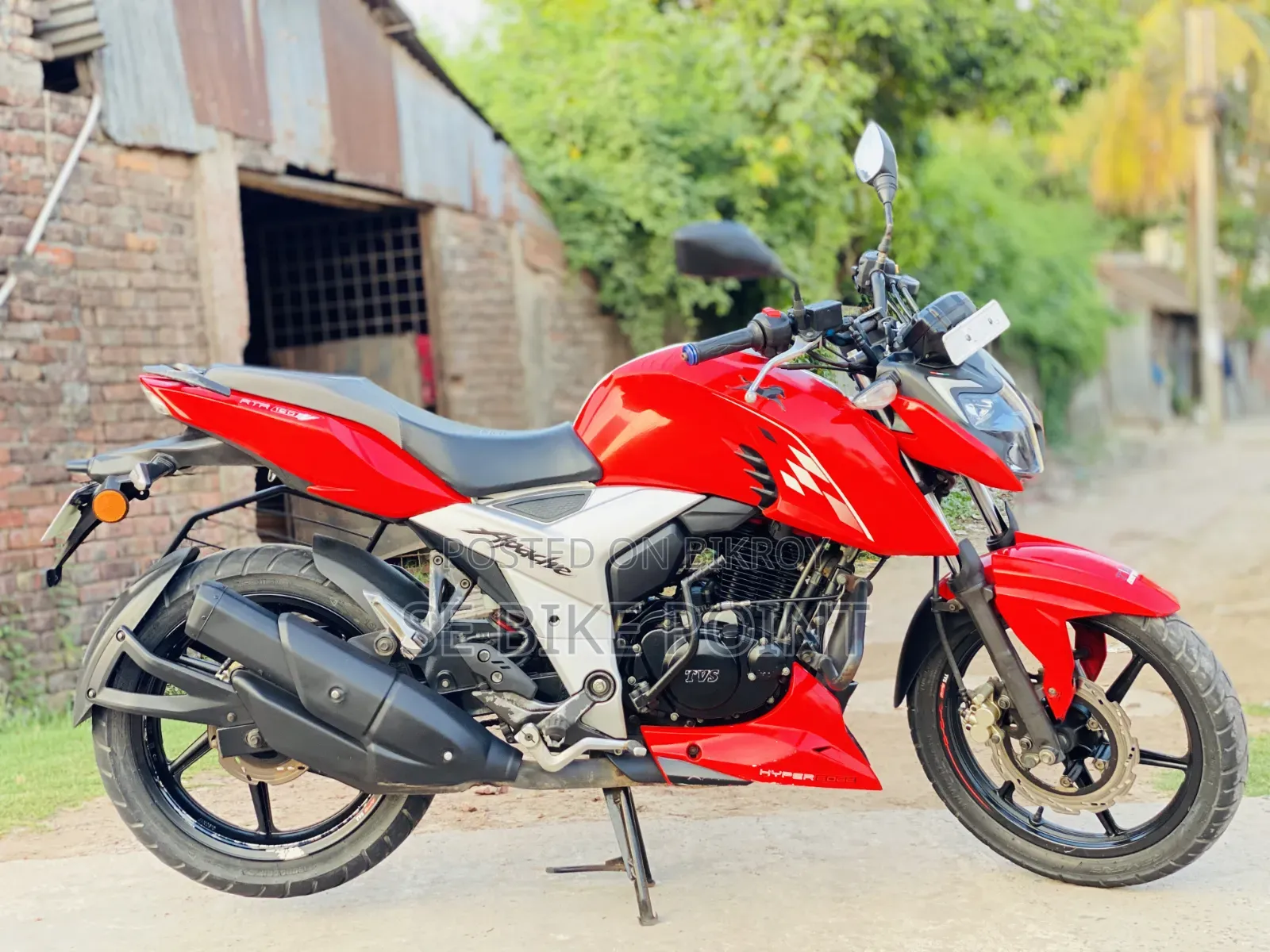 TVS Apache 160 4V 2023 Red