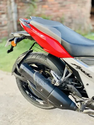 TVS Apache 160 4V 2023 Red