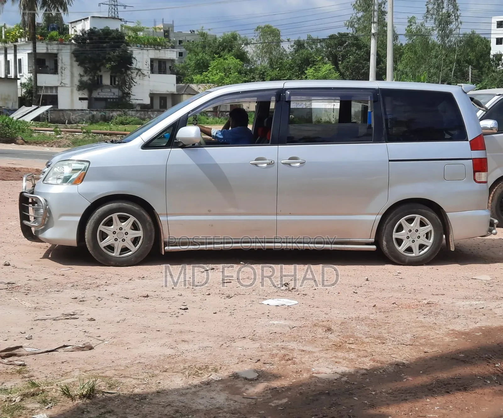 Toyota Noah 2005 White
