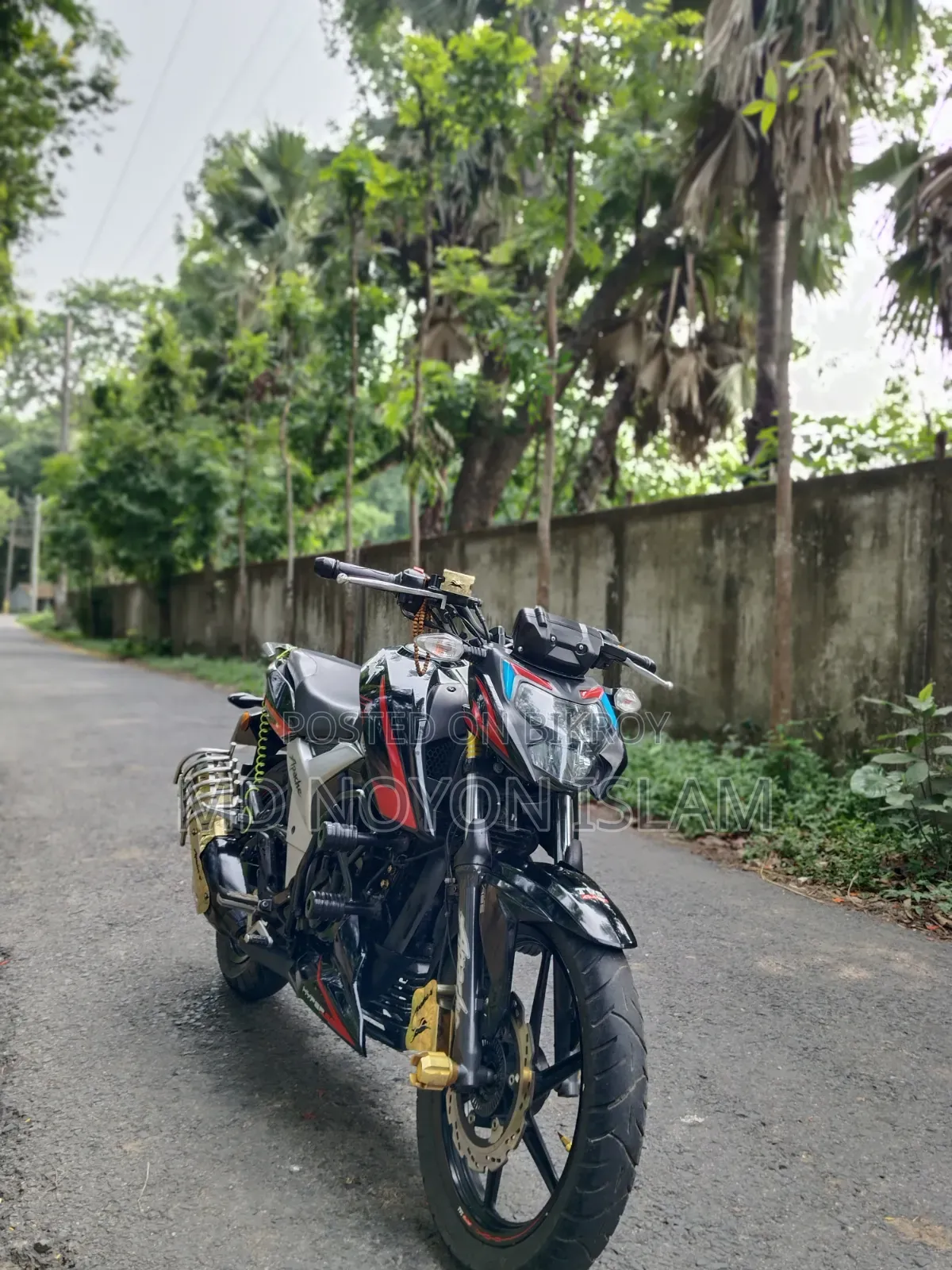 TVS Apache 160 4V 2023 Black