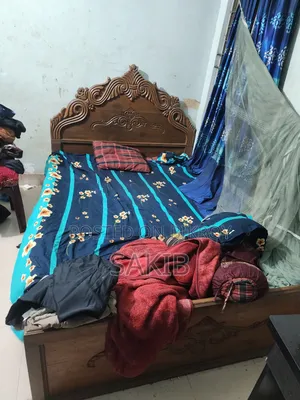 Semi Double Bed, Mattress, 2 Pillows, Bolster