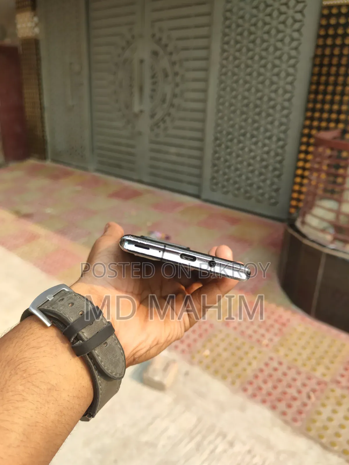 Sharp Aquos R6 128 GB Purple