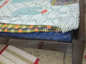 ম্যাট্রেসসহ সিঙ্গেল বেড