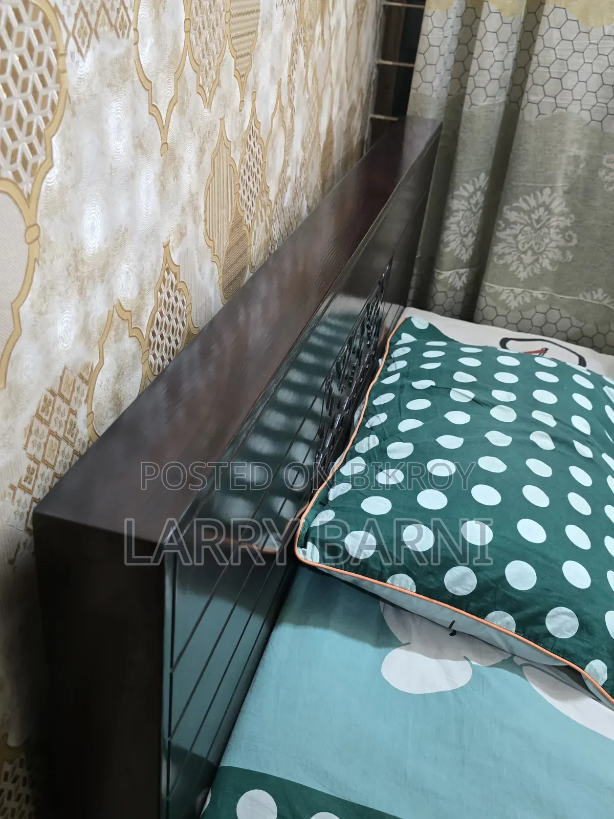 ম্যাট্রেসসহ সিঙ্গেল বেড