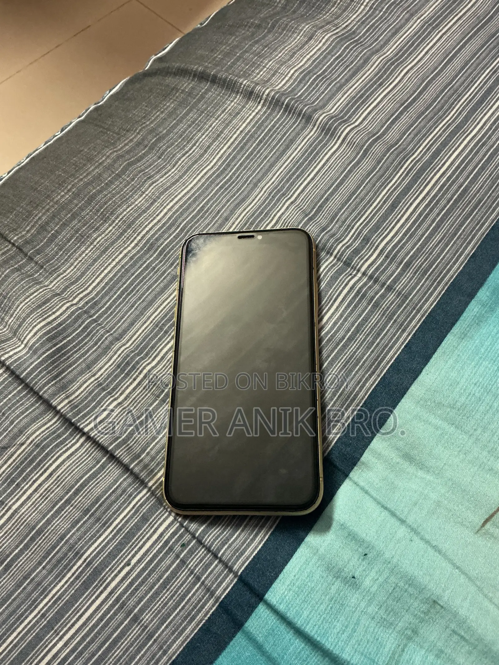 Apple iPhone XR 64 GB Yellow
