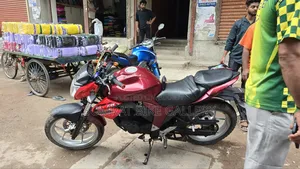 Suzuki Gixxer Monotone 2015 Red