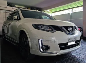 Nissan X-Trail 2.0 Hybrid Front Wheel Drive 2015 White
