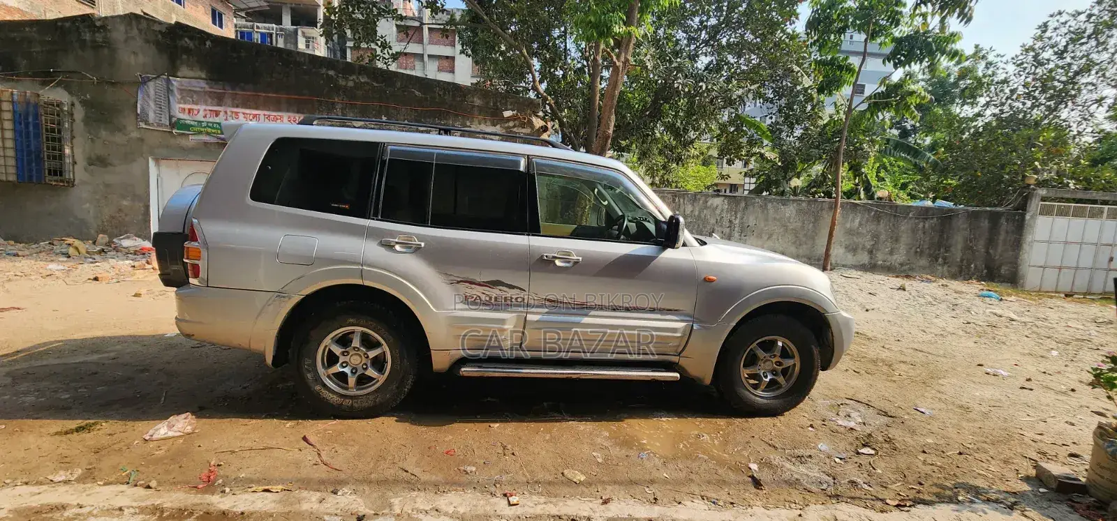 মিতসুবিশি পাজেরো ২০০২ সিলভার