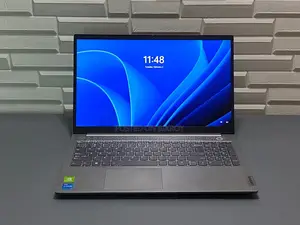 Laptop Lenovo 4GB Intel SSD 512GB