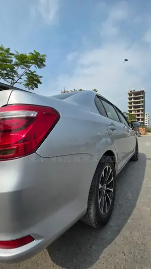 Toyota Axio 1.5 Hybrid 2WD 2015 Silver