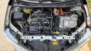 Toyota Axio 1.5 Hybrid 2WD 2015 Silver