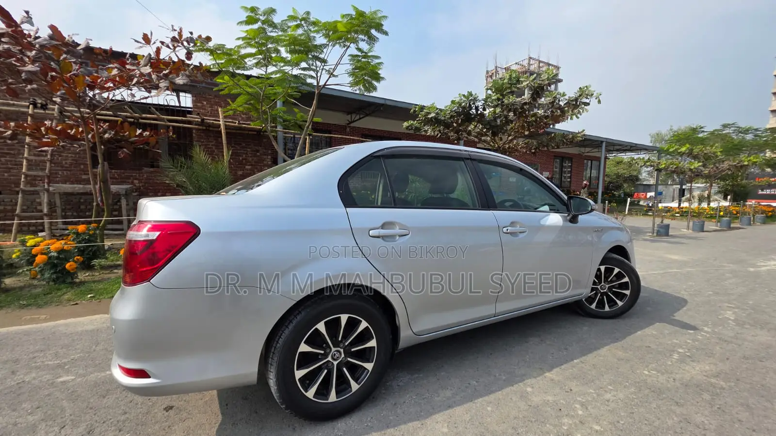 Toyota Axio 1.5 Hybrid 2WD 2015 Silver