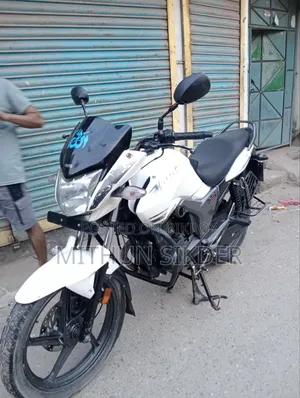 Hero Hunk 2019 White