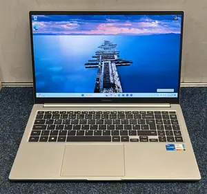 Laptop Samsung 8GB AMD Ryzen SSD 512GB