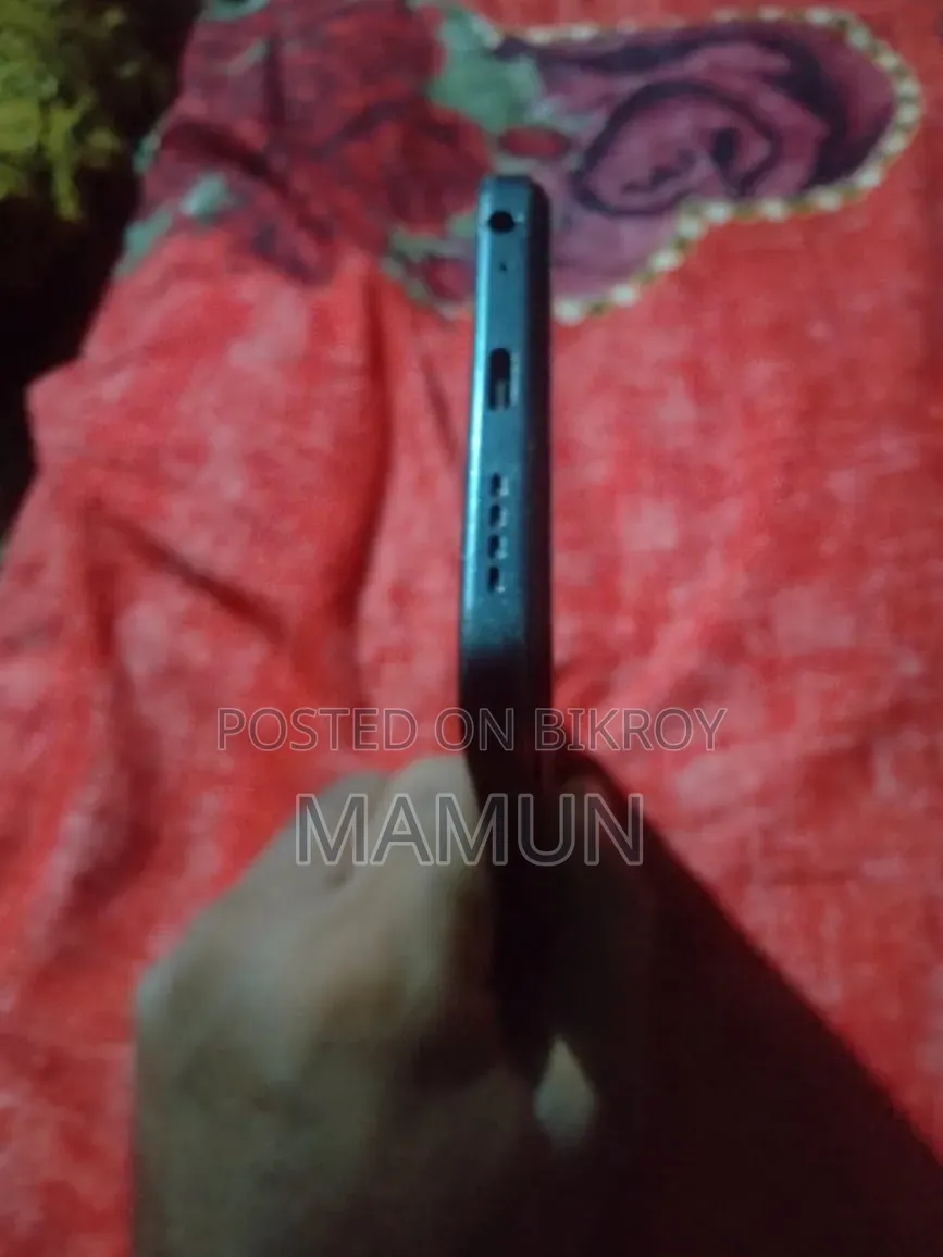 Infinix Hot 50i 128 GB Black