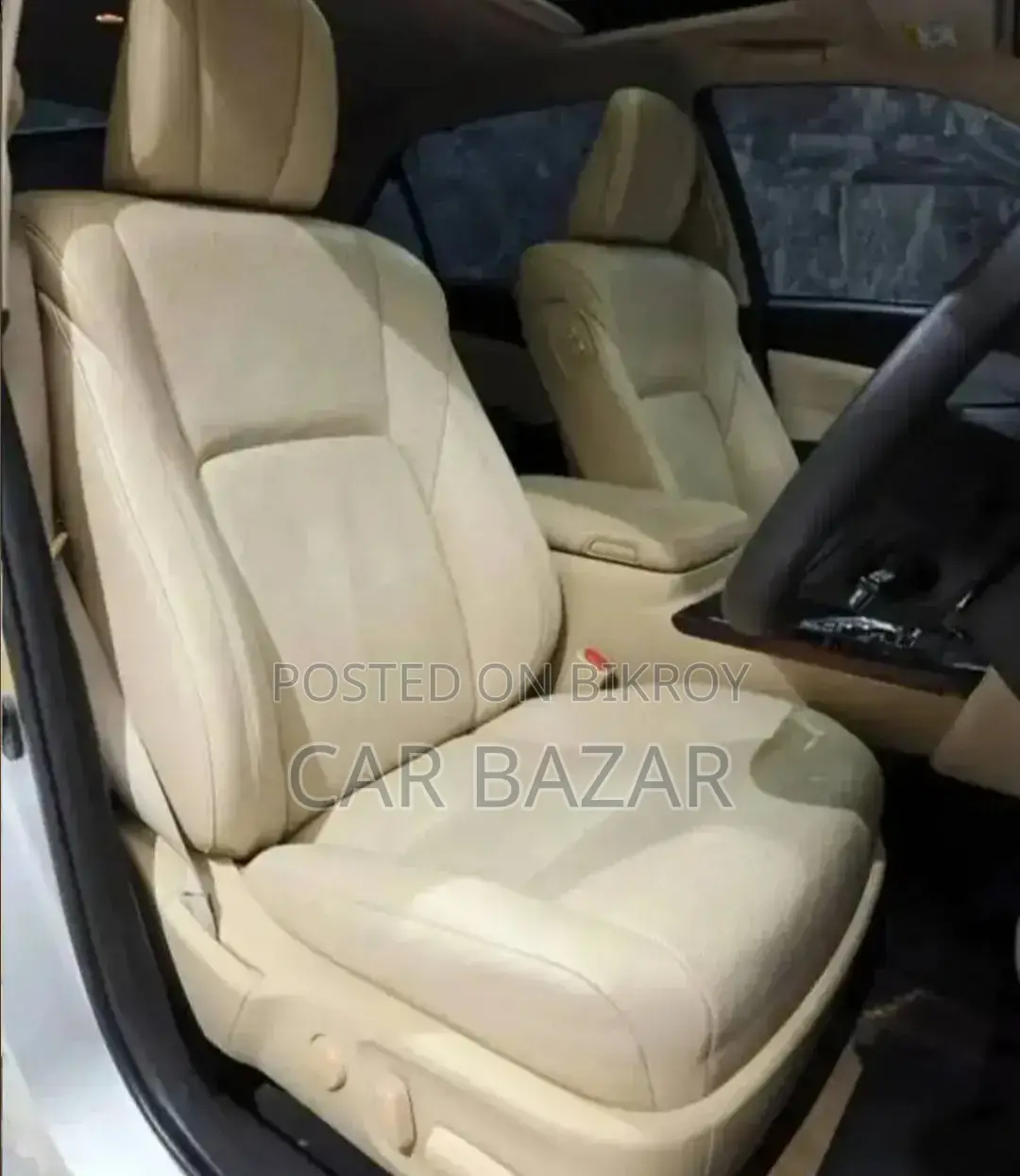 টয়োটা ক্রাউন ২০১৪ সিলভার