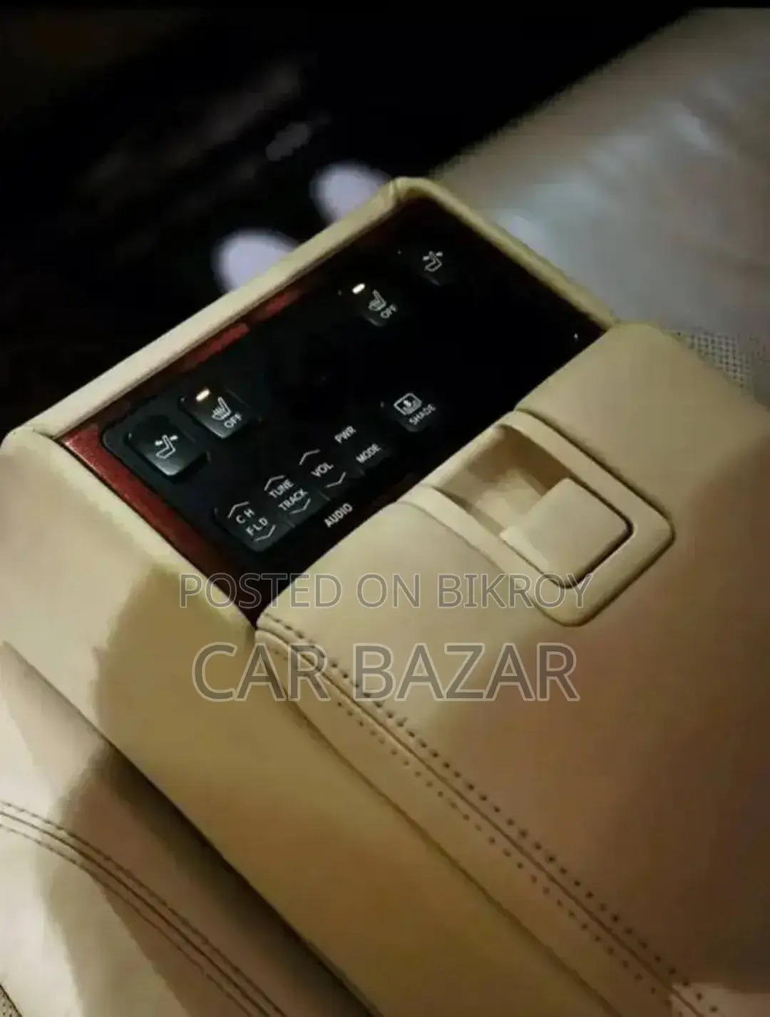 টয়োটা ক্রাউন ২০১৪ সিলভার