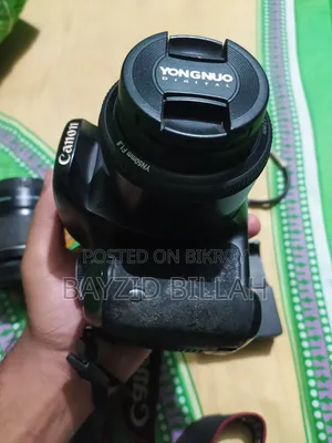 Canon 600d with Prime and Kit Lens. 2 Batteries. Charger. Chips