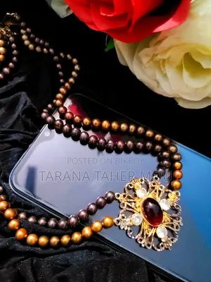 Cute Pearl Necklace by Aarong