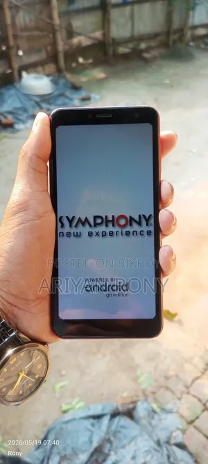 Symphony V141 8 GB Red