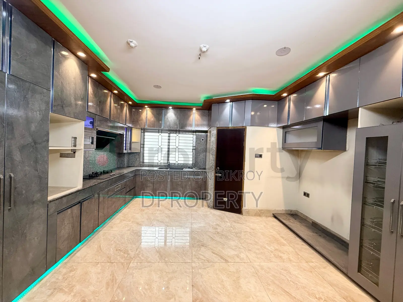 3-Bedroom Duplex in Basundhara for Rent
