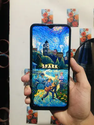 Tecno Spark 8C 64 GB Silver
