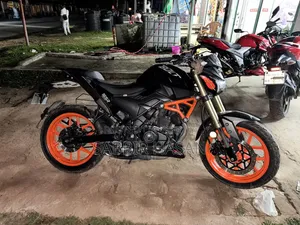 Runner Bolt 165R 2025 Black