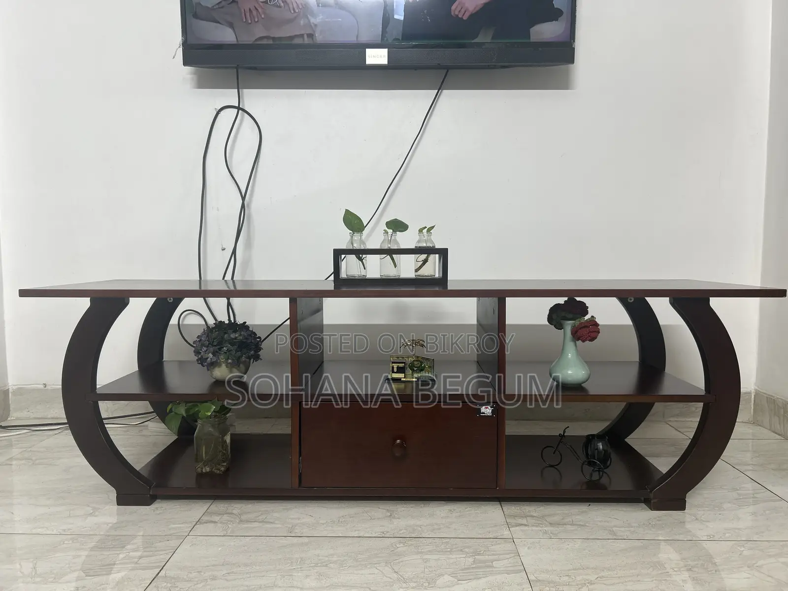 রিগ‍্যাল থেকে টিভি টেবিল