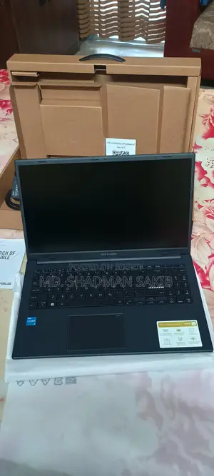 New Laptop Asus 8GB Intel SSD 256GB