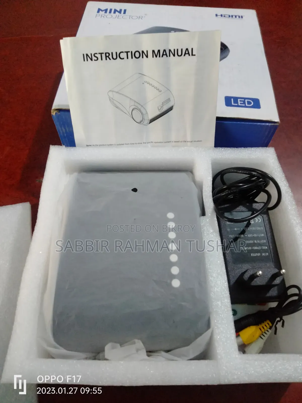 Mini Projector Model : Rd-802b .160 Lumens Direct Tv, Hdmi, Av, Vga