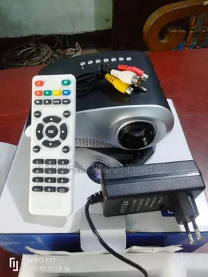 Mini Projector Model : Rd-802b .160 Lumens Direct Tv, Hdmi, Av, Vga