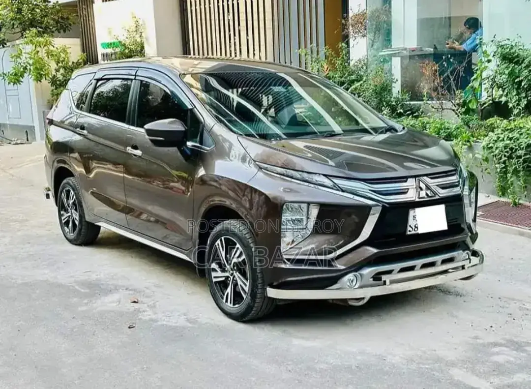Mitsubishi Xpander Ultimate 2021 Brown