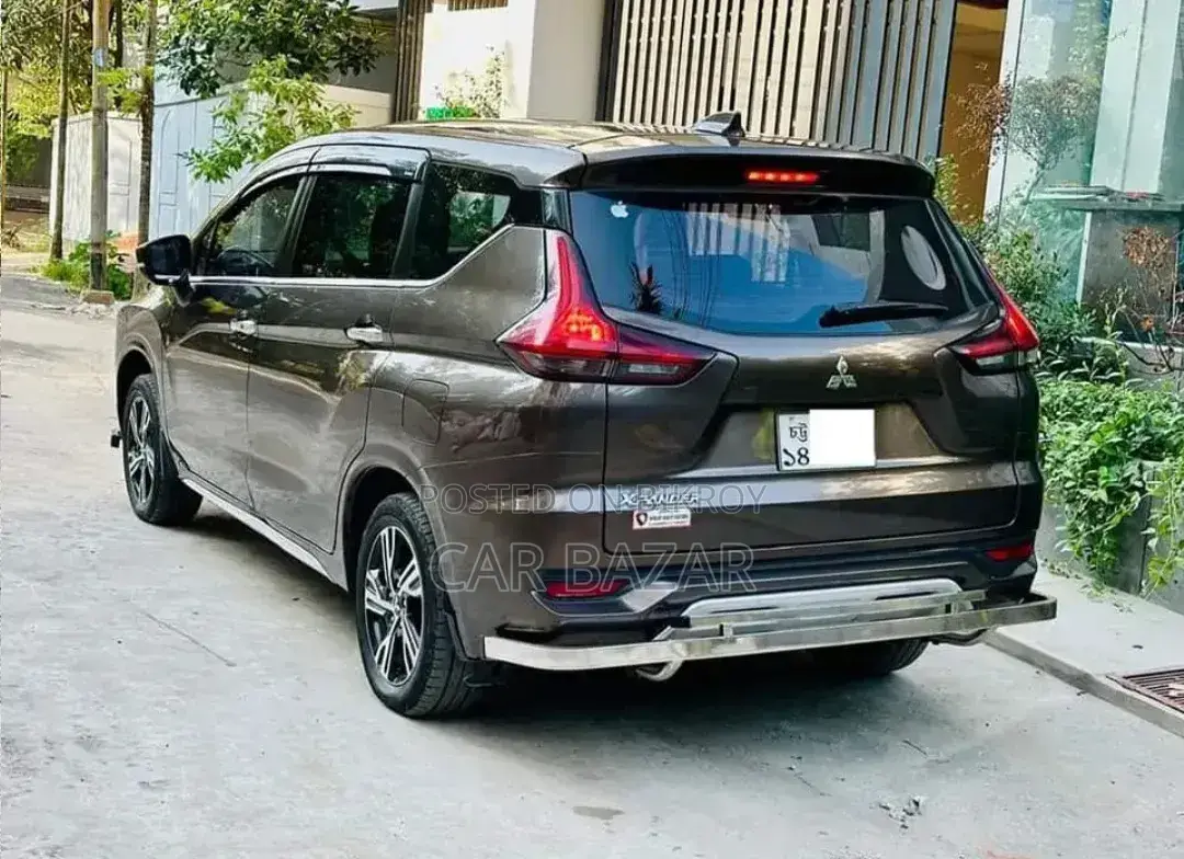 Mitsubishi Xpander Ultimate 2021 Brown