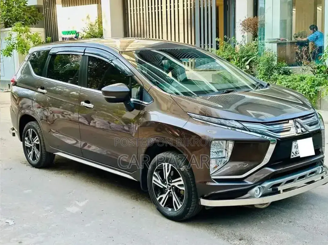Mitsubishi Xpander Ultimate 2021 Brown