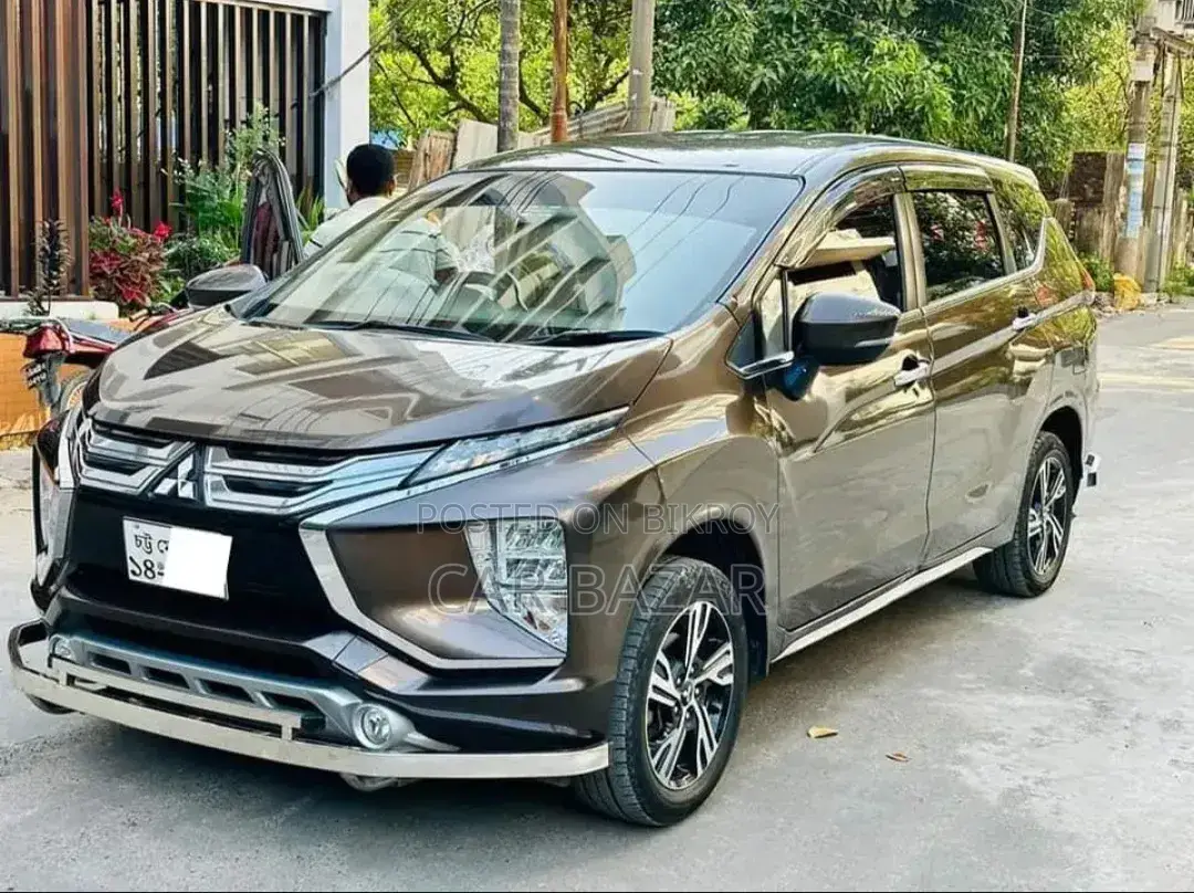 Mitsubishi Xpander Ultimate 2021 Brown