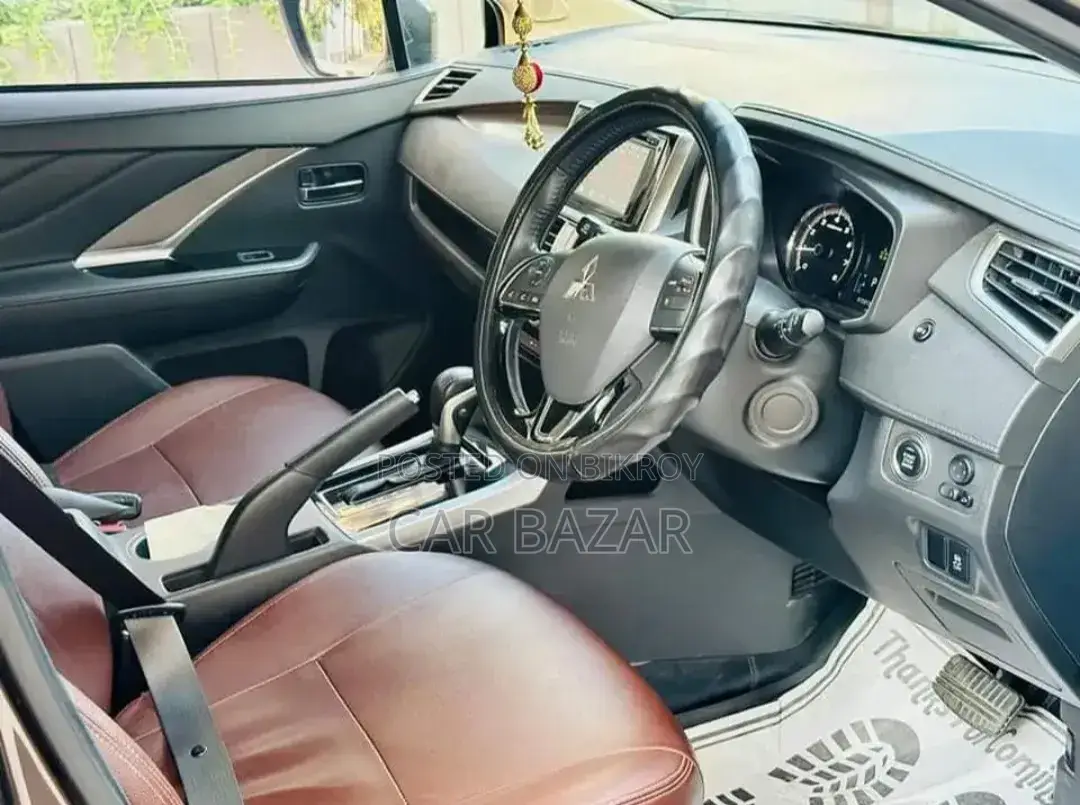 Mitsubishi Xpander Ultimate 2021 Brown