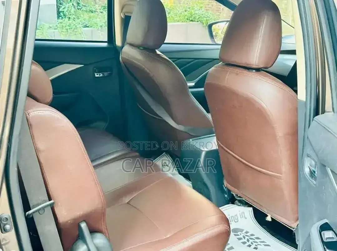 Mitsubishi Xpander Ultimate 2021 Brown