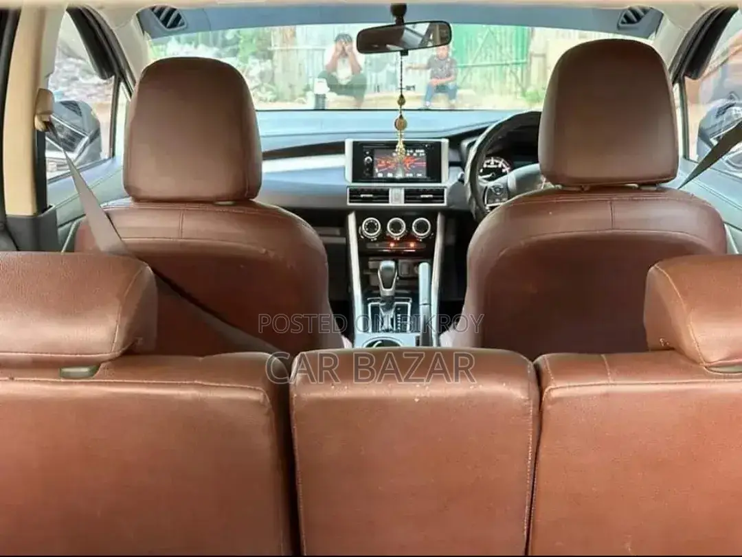 Mitsubishi Xpander Ultimate 2021 Brown