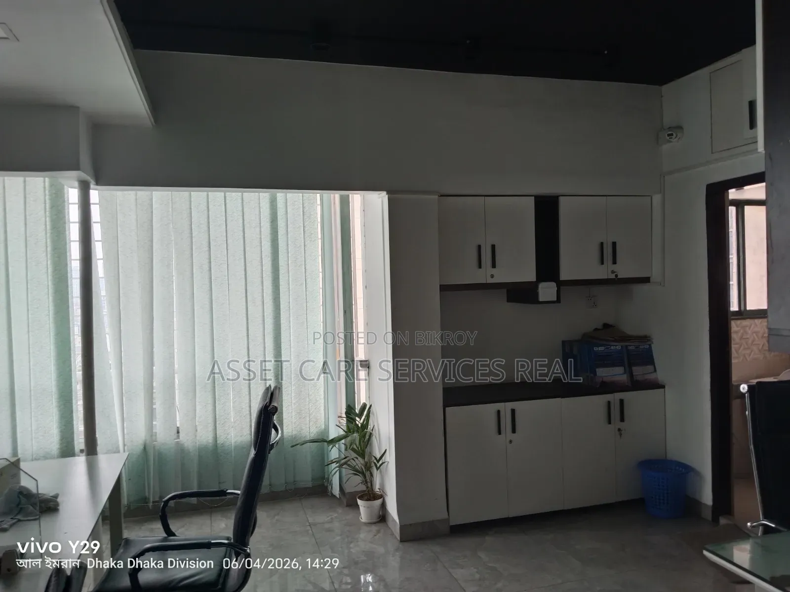 Fully commercial space for rent with furniture