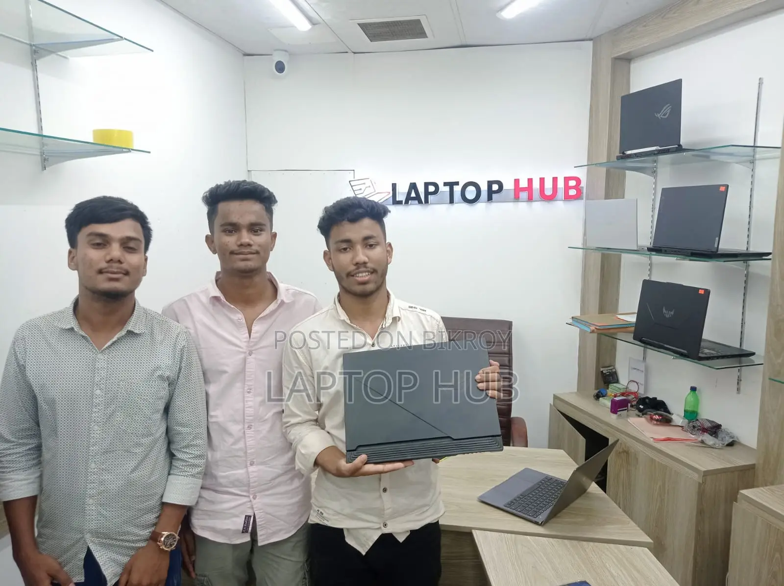ল্যাপটপ আসুস আরওজি ফ্লো এক্স১৩ ১৬জিবি এএমডি রাইজেন ৭ এসএসডি ৫১২জিবি