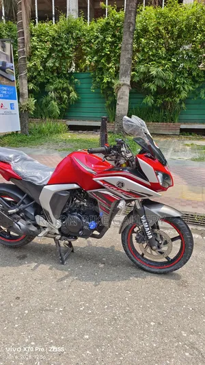 Yamaha 2018 Red