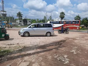 Toyota Noah 2005 White