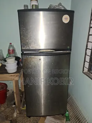 Used refrigerator for sale, no issues with the fridge. Running condition.