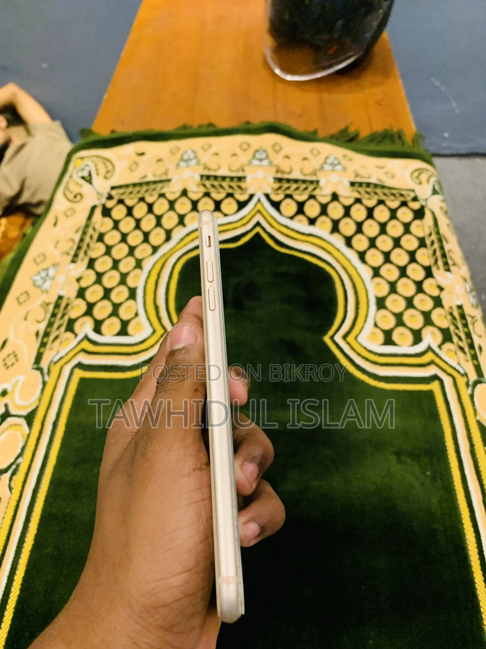 ক্যাট ৬৪ জিবি গোল্ড