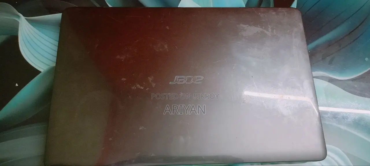 Laptop Acer Aspire E1-571 8GB Intel Core i5 HDD+SSD 700GB